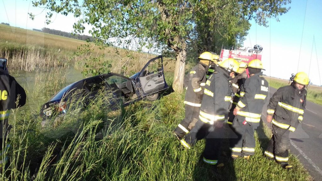 Accidente En Acceso Dudignac Un Veh Culo Se Despisto Y Termino