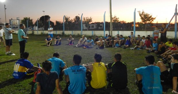 El primer entrenamiento se dio este lunes en la Cancha Auxiliar «Salvador Marrafino»