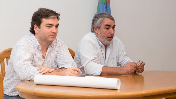 Rodrigo Silvosa junto al Intendente de Trenque Lauquen Fernandez