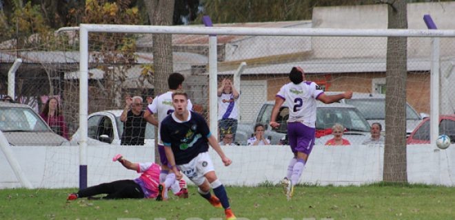 Lamento quirogense, un jugador del Doce vence la valla violeta – foto Pasion y Goles