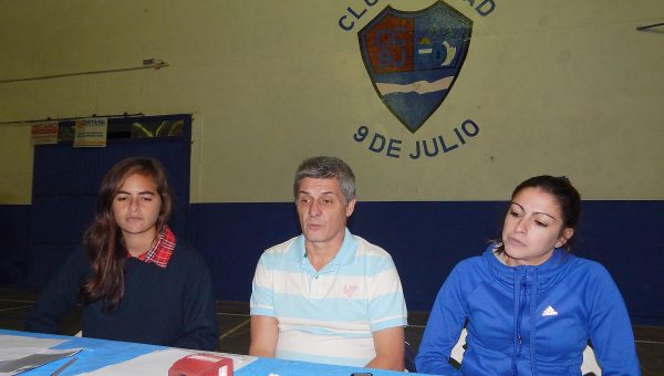 Walter Daffara junto a Virginia Miranda y Antonela Anito