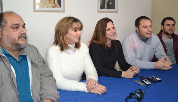Carlos Martino, Noelia Gatti, Maria Eugenia Zamareño, MartinBanchero y Agustin Colamarino durante el dialogo con la prensa