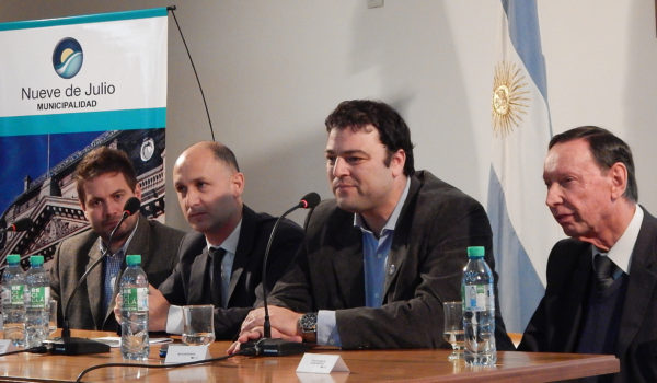 Benbenutto, Barroso, Constanzo y Seijo durante la apertura