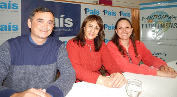 Mirta Tundis junto a Santiago Falco y Patricia Gorza