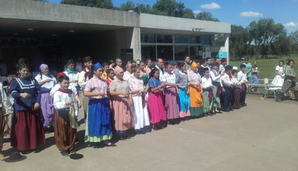 Colegio Los Ceibos celebro el dia de la Tradicion con distintas actividades