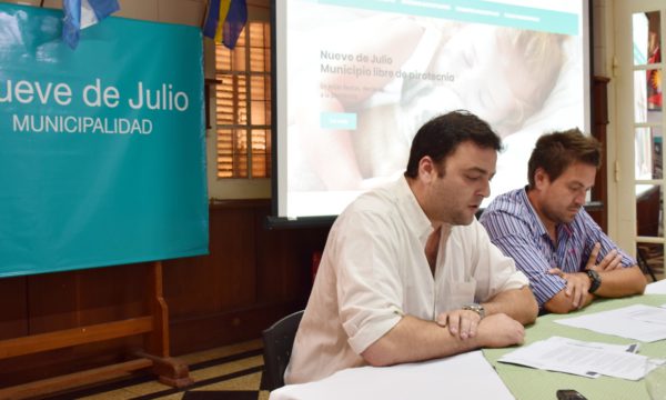 Barroso y Seijo durante la presentación del sitio web del municipio