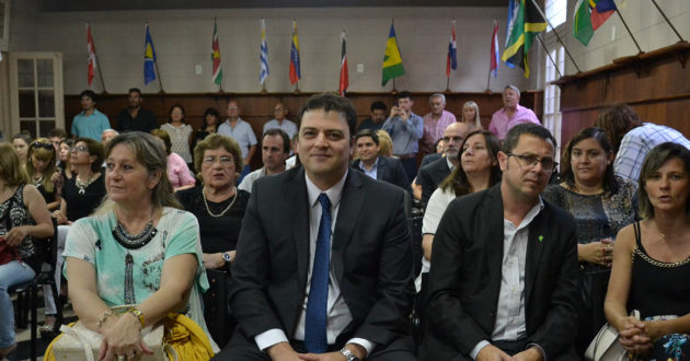 El Intendente Mariano Barroso junto al Diputado Vivani, Maria Jose Gentile y la Inspectora Liliana Vallabria