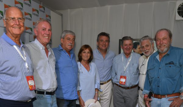 Garetto, Buzzi, Miguens y Llambias junto a directivos de Expoagro y del ministro Etchevehere