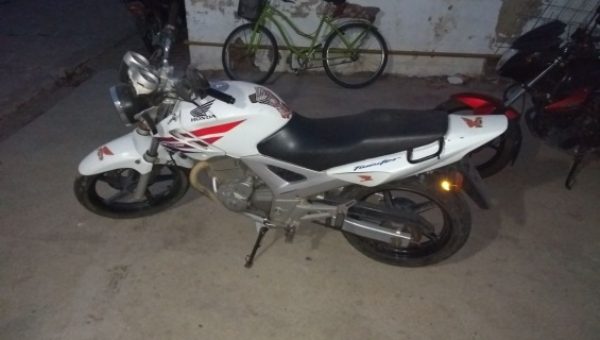 Moto Honda Twister 250 secuestrada