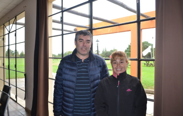 Hernan Bono junto a Nancy Amado de la Sub Comision de Golf