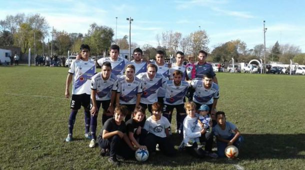 Primer equipo de Quiroga que lidera el torneo junto a San Martin y Once Tigres
