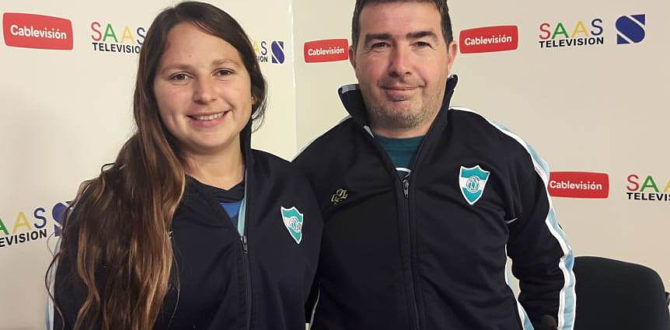 Juliana Sarli junto al Coordinador de Futbol Femenino en San Martin, Martin Rizzo