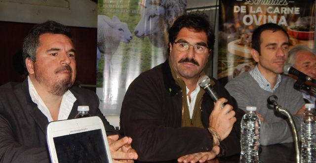 Sarquis junto a Elosegui y Petrecca durante la presentacion de la Jornada ovina en Junin
