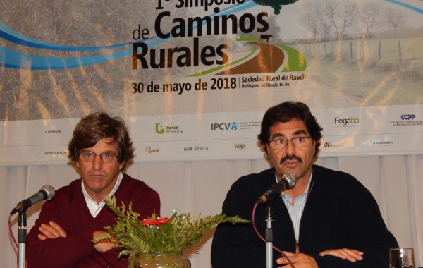 De Velazco y Sarquis durante el simposio de caminos rurales, se espera un dialogo productivo con el gobierno de Vidal
