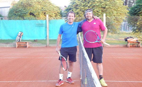 Una de las parejas de tenis