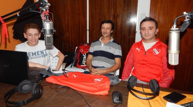 Hinchas de Independiente, hace 11 años que producen un programa radial centrado en el rojo de Avellaneda