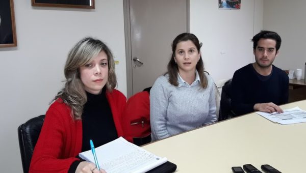 Erica Inaudi, Andrea Medica y Franco Santillan en dialogo con medios de prensa