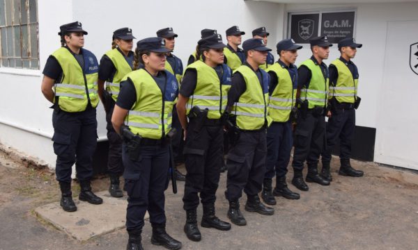 Nuevos efectivos de Policia que ingresaron a la Comunal 9 de Julio