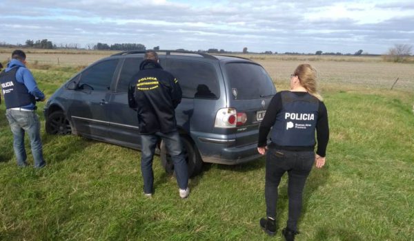 Vehiculo Saharan en el que se movilizaba la persona aprendida por Policia 9 de Julio