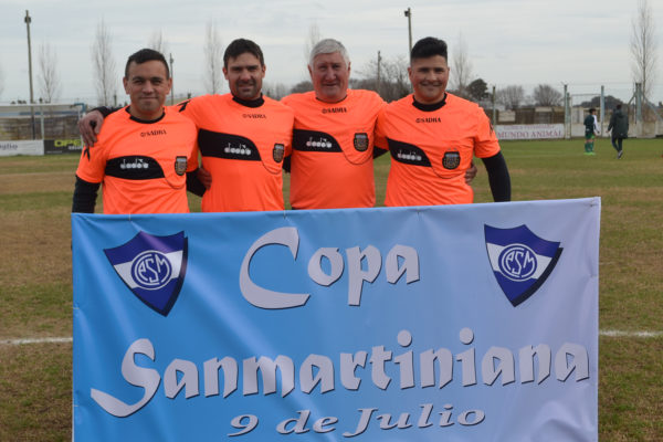 Diego Romero, Carlos Guioto h, Carlos Guiotto y Alexis Olivera este jueves al momento de iniciar la Copa Sanmartiniana