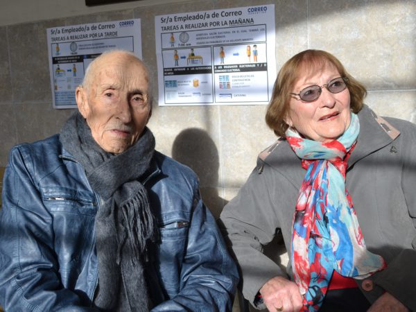 Manuel y Susana con 100 y 90 años decidieron ir a votar como cada vez que tuvieron oportunidad