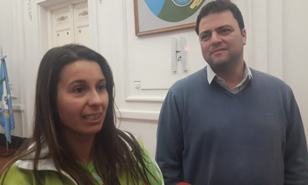 Marcia Molinari y Mariano Barroso en dialogo con medios de prensa