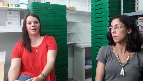 Moira Caglioni y Emilia Alberdi impulsan el servicio de Farmacia en Ciudad Nueva