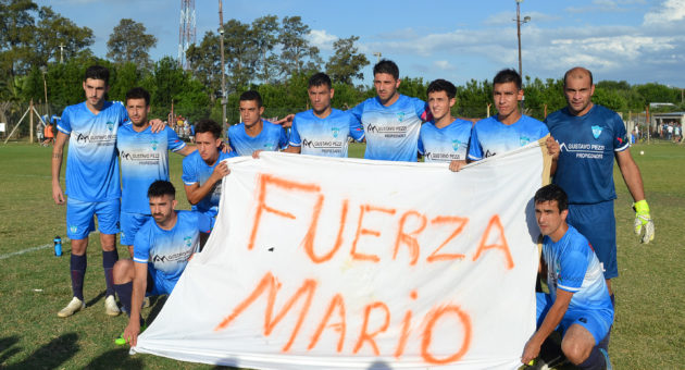 Los jugadores de San Martin en apoyo a Mario Machioni