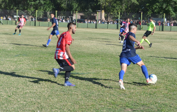 Perujo pivoteo en todo el partido en todo el frente de ataque de la Locomotora