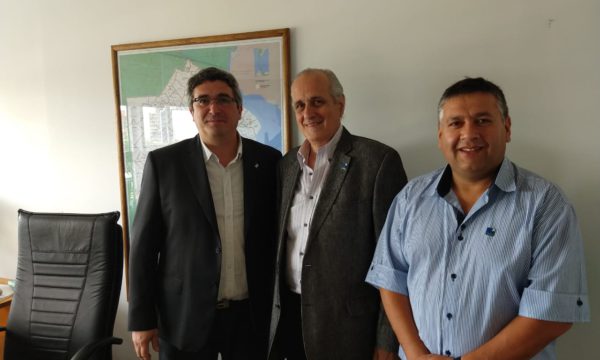 Rodriguez, junto al presidente de ABOPA, Gerardo Gallo Candolo y Ciriaco Torres, Secretario de la entidad periodistica