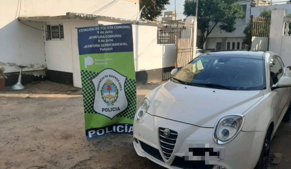 Vehiculo Alfa Romeo robado y que circulaba en 9 de Julio