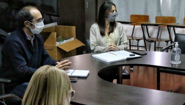 Intendente Pisano durante su reunion con el Comité Sanitario – Infobis