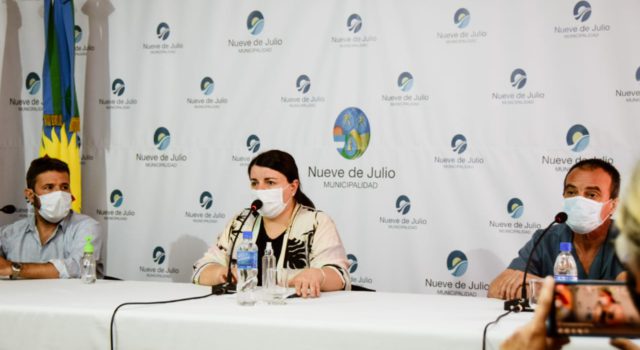 Zapata, Pirotta y Mignes durante la conferencia de prensa de este lunes 2