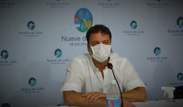 Intendente Mariano Barroso anuncio que prosiguen las restricciones en el distrito