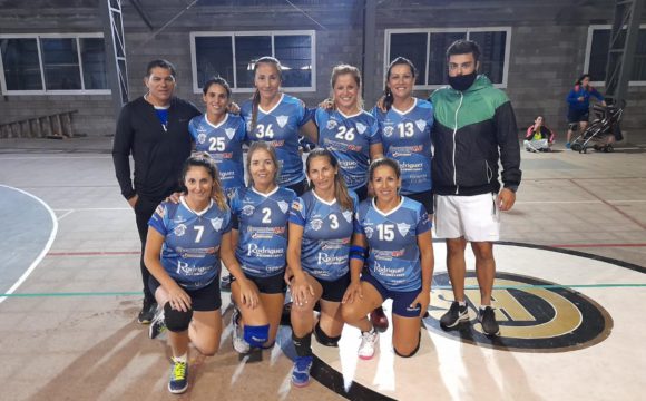 Equipo Femenino de Voley de San Martin en MDQ