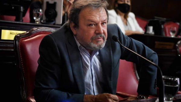Senador provincial Roberto Costa, presidente del Bloque JxC