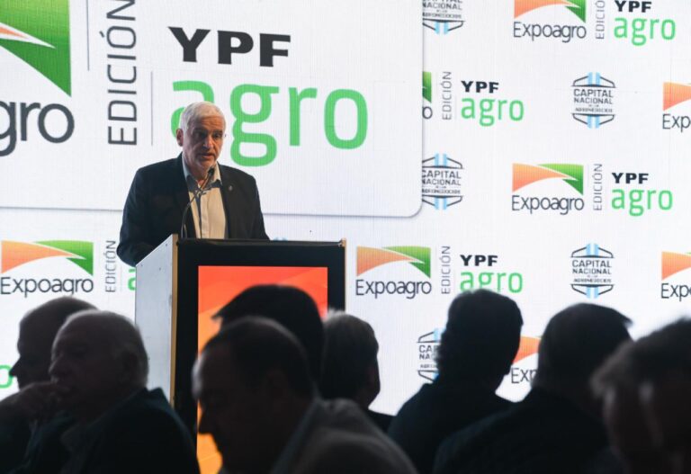 En Expoagro, Vilella lanzó el concurso de fotografía "Bioeconomía en Marcha"