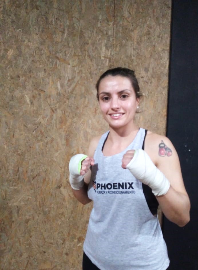 La Boxeadora María Viotti pelea hoy sábado por el título de la Liga Bonaerense