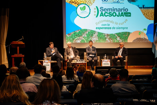 Seminario ACSOJA 2025: De una agricultura defensiva a una ofensiva