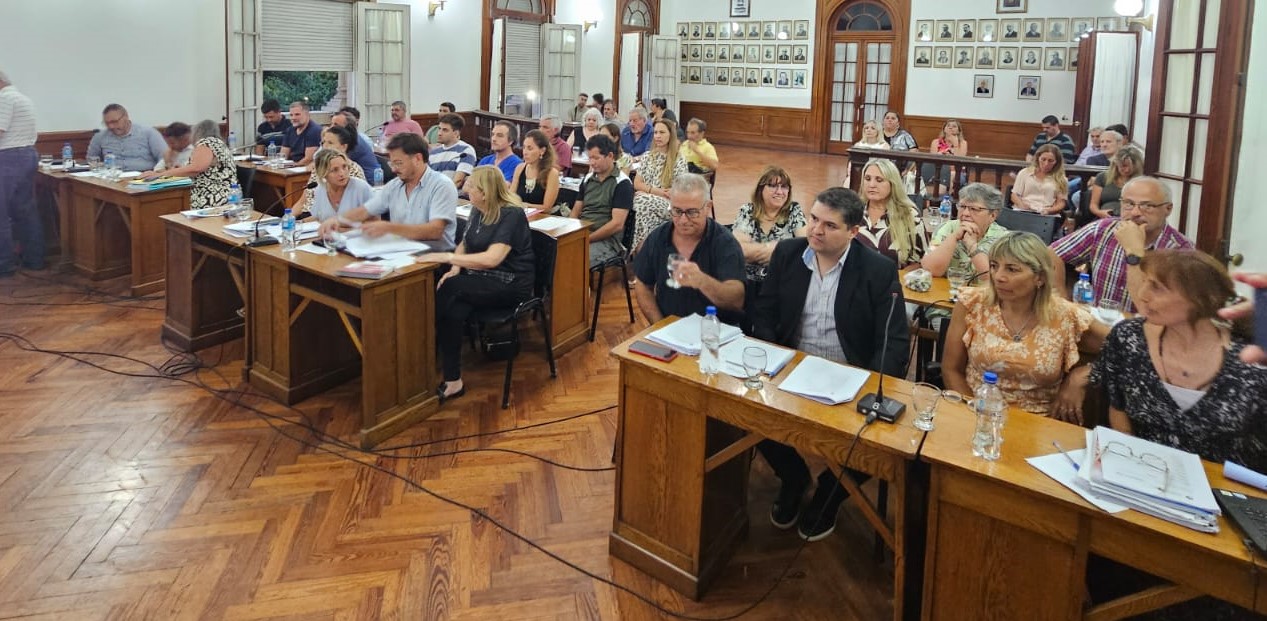 Presupuesto municipal 2026 “flaquito”: Gentile requiere 37.500 millones de pesos. Criticas de la oposición.