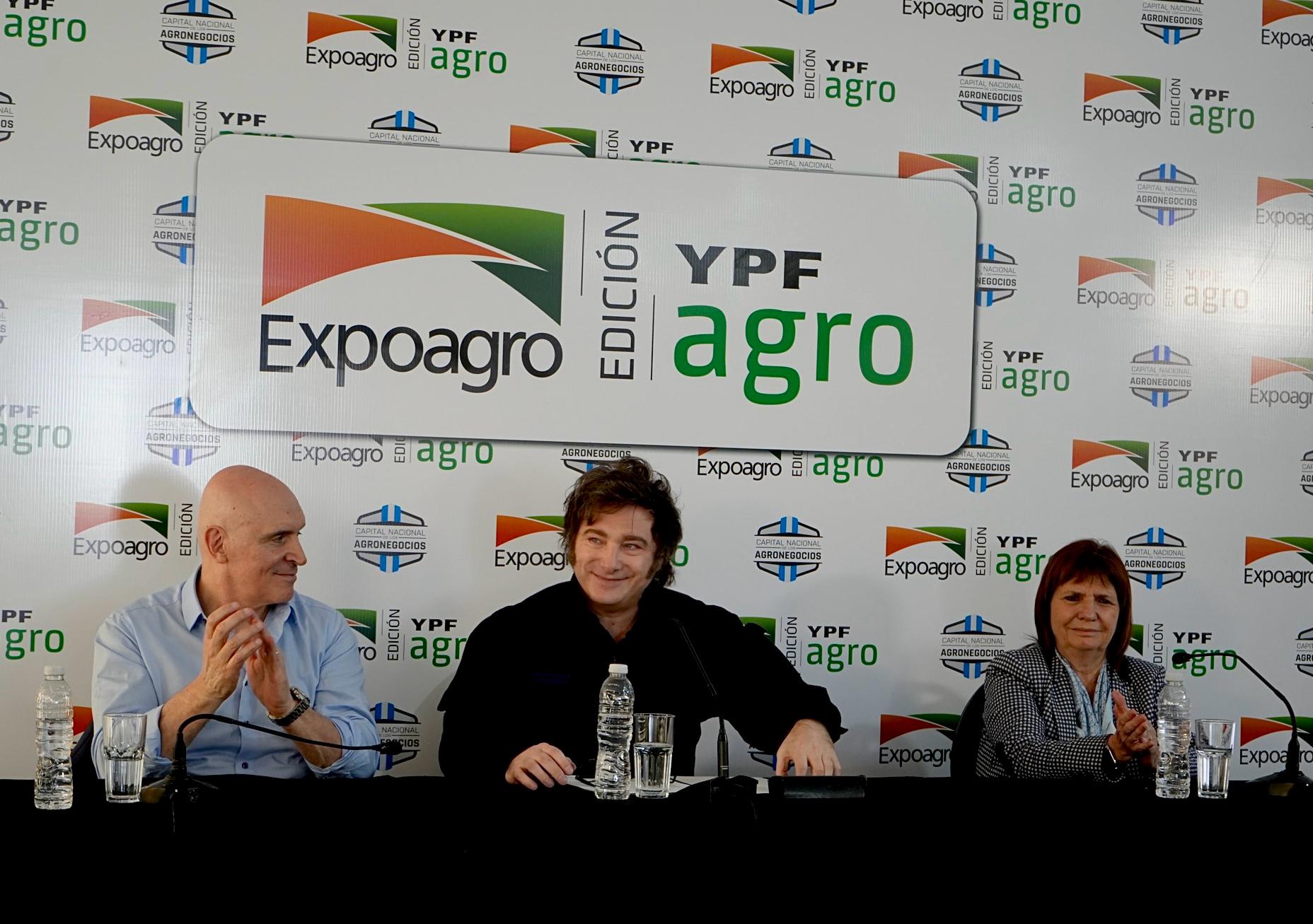 Milei cierra filas de cara a octubre y le habla al campo: “Queremos eliminar el cepo y las retenciones para siempre”