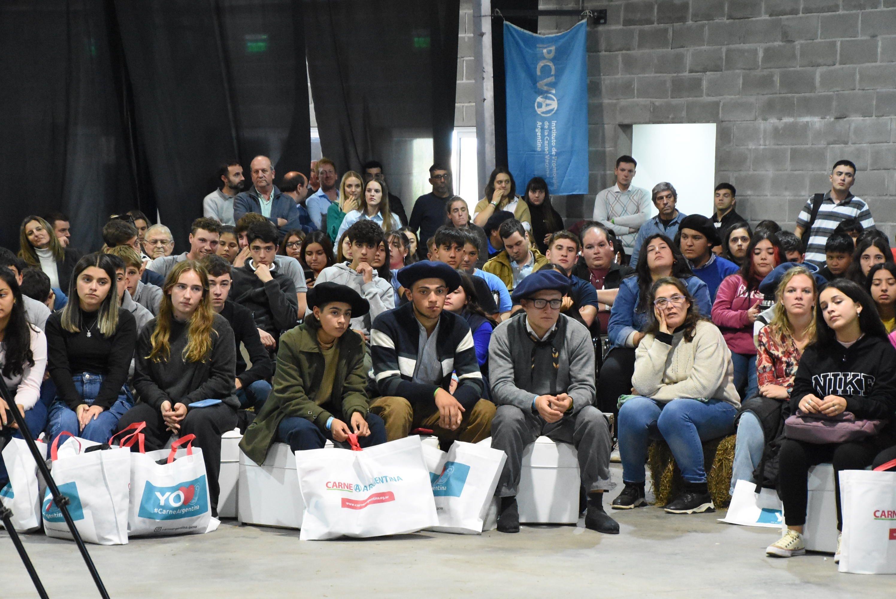 «Un asado en 25»: El IPCVA desplegara su segundo Punto de Encuentro Joven del año, en 25 de Mayo