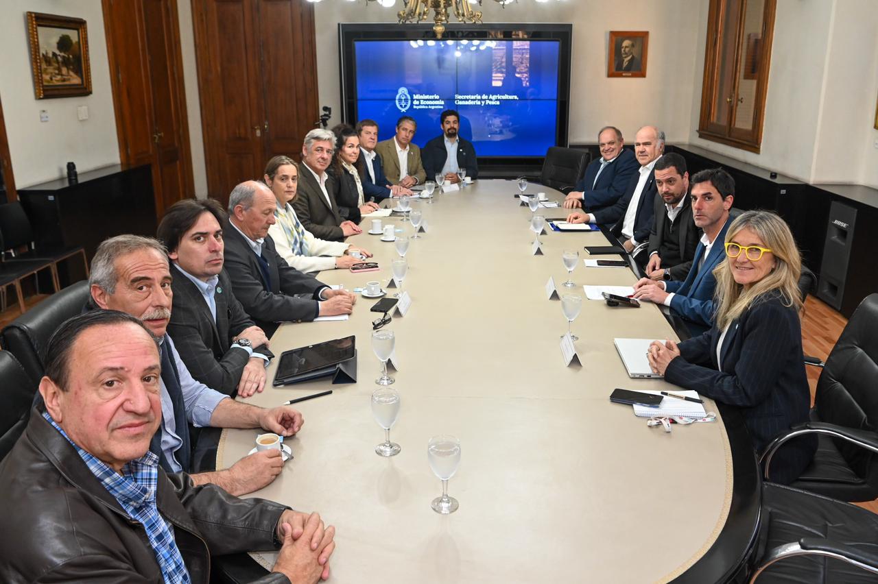 “Recuperar la gobernanza”: el Gobierno y la Mesa de Enlace comenzaron a definir la nueva conducción del INTA
