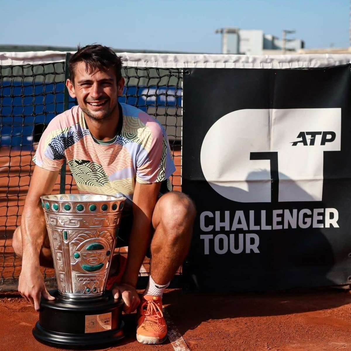 Mariano Navone ganó el challenger de Lima, subió 13 puestos en el ranking y logro asi su segundo titulo de este año 2025