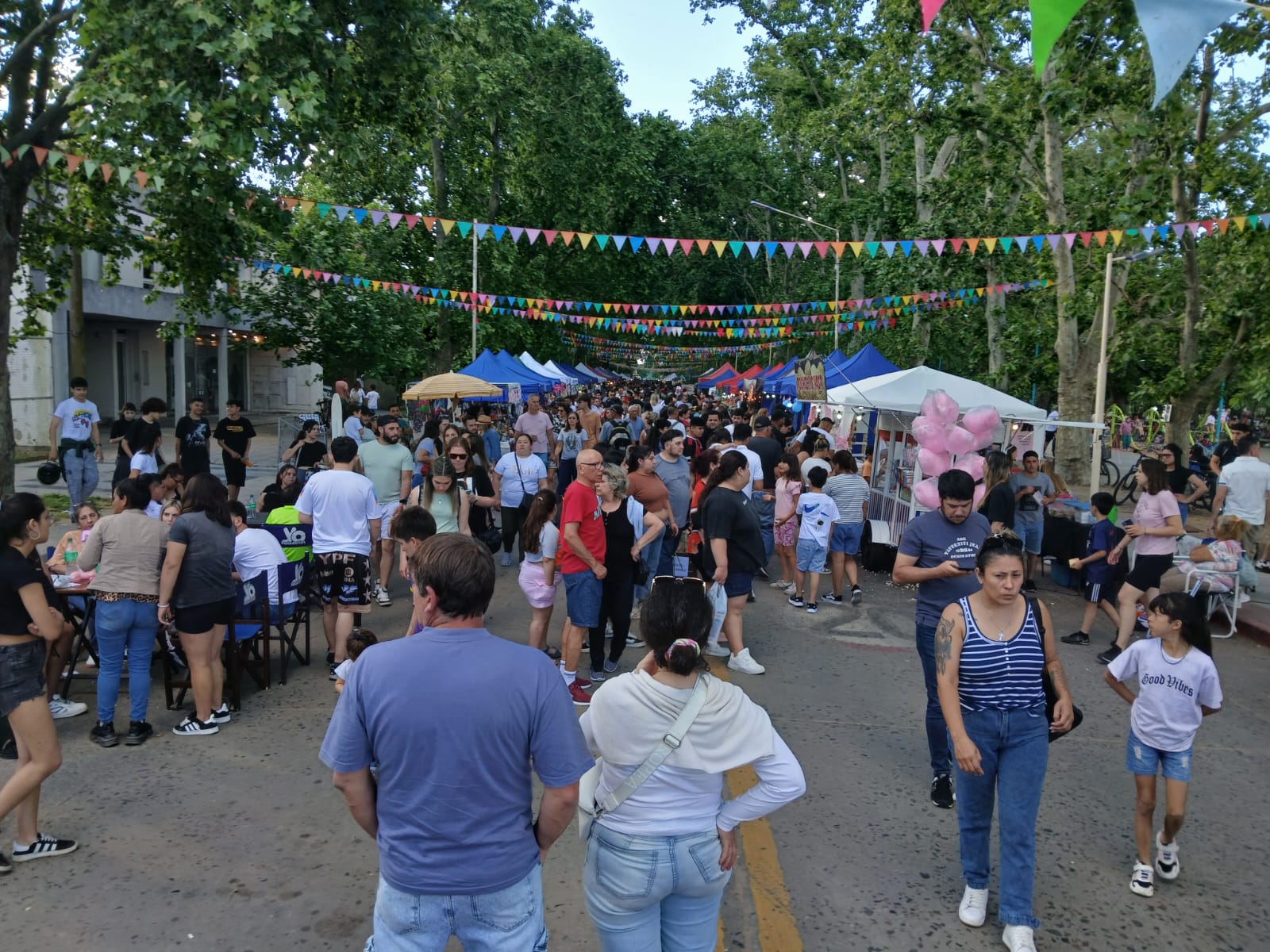El encuentro por el 162º aniversario de la ciudad de 9 de Julio fue muy aceptado por el publico nuevejuliense