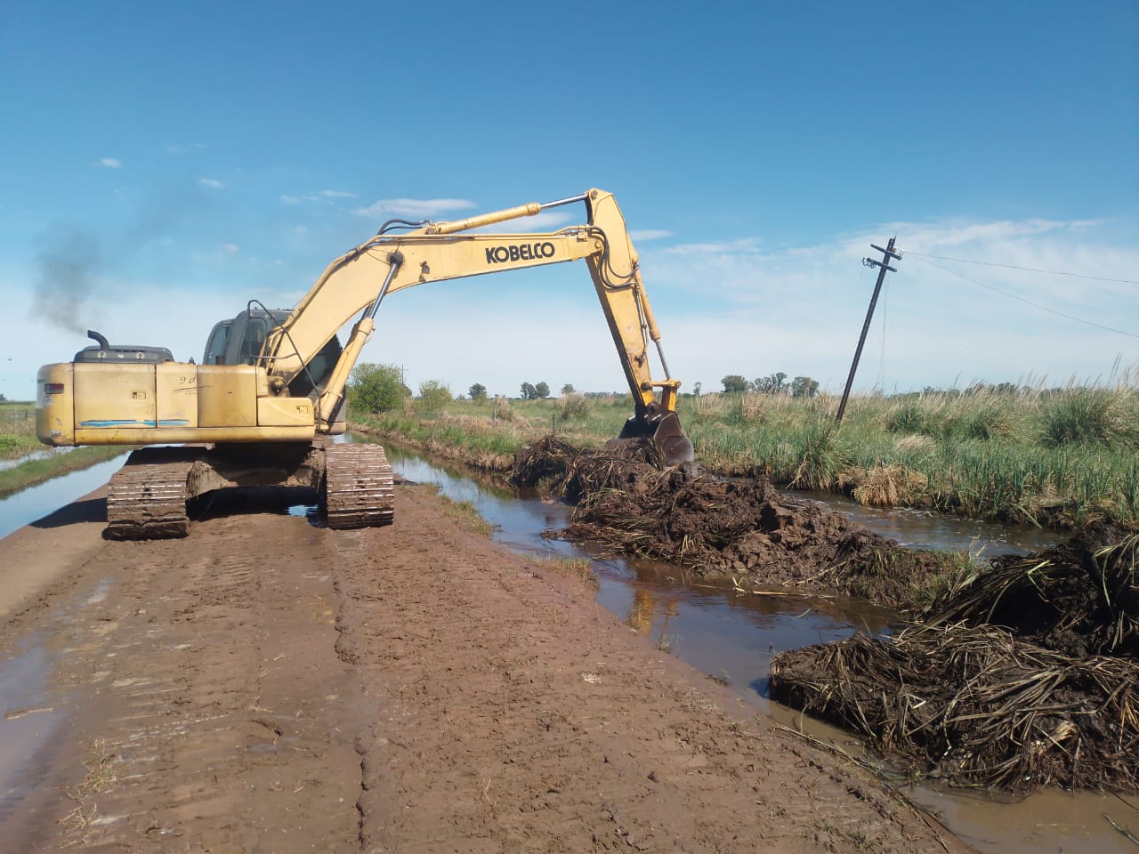 Municipalidad informo sobre caminos y canales trabajado en medio del desastre hidrico