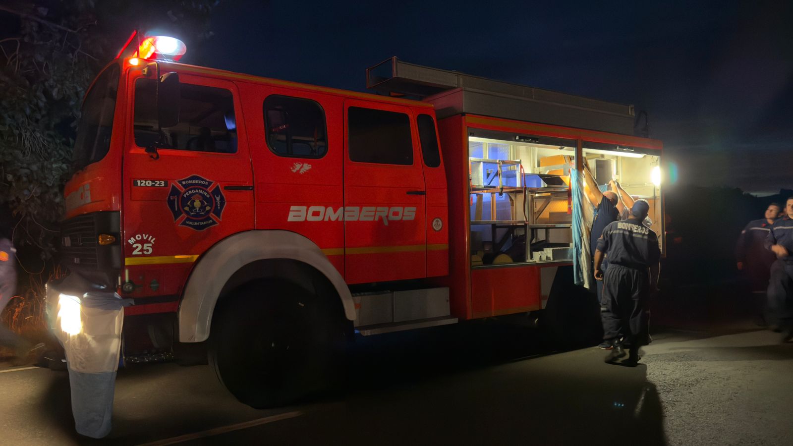 El esfuerzo de un pueblo: Bomberos Voluntarios de Dudignac incorporo una nueva unidad 4×4