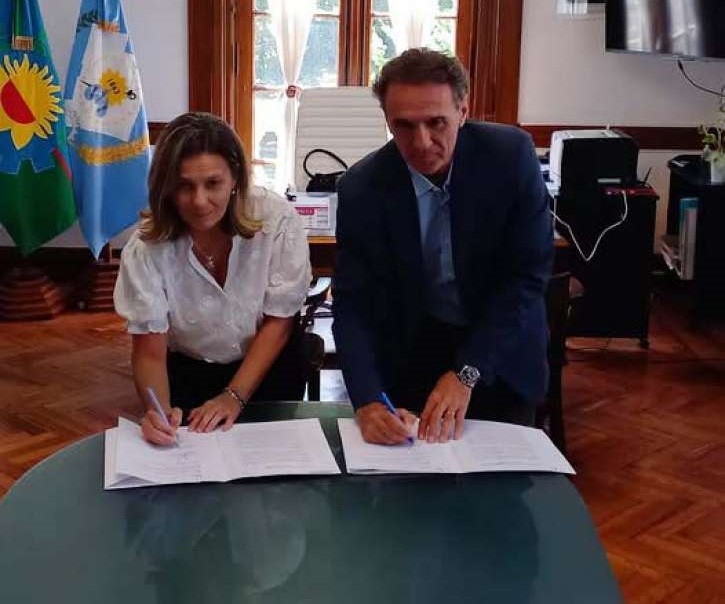 El Ministro Katopodis visito 9 de Julio, firmó un convenio por asfalto, visito la Estación Transformadora de 132 KW, y reconoció la labor de Gentile