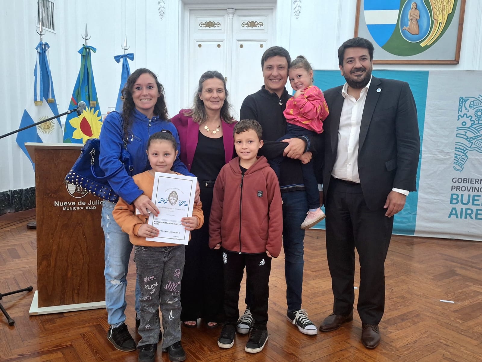 Orden y alegría: 512 familias recibieron su Escritura de su vivienda