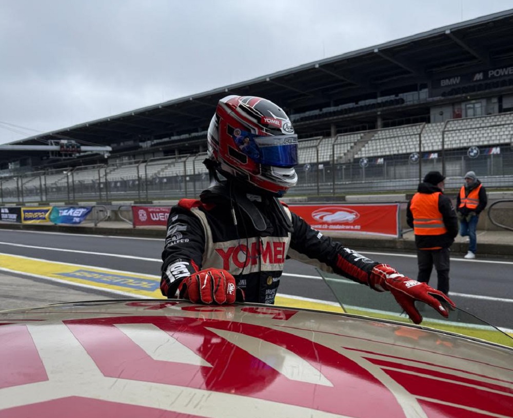 Historico triunfo para el piloto de automovilismo, Santiago Baztarrica en las 24 Horas de Nürburgring
